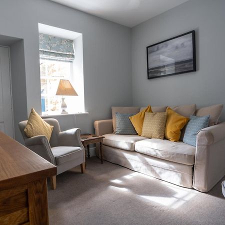 Hassop Station Apartment On The Monsal Trail Bakewell Bagian luar foto