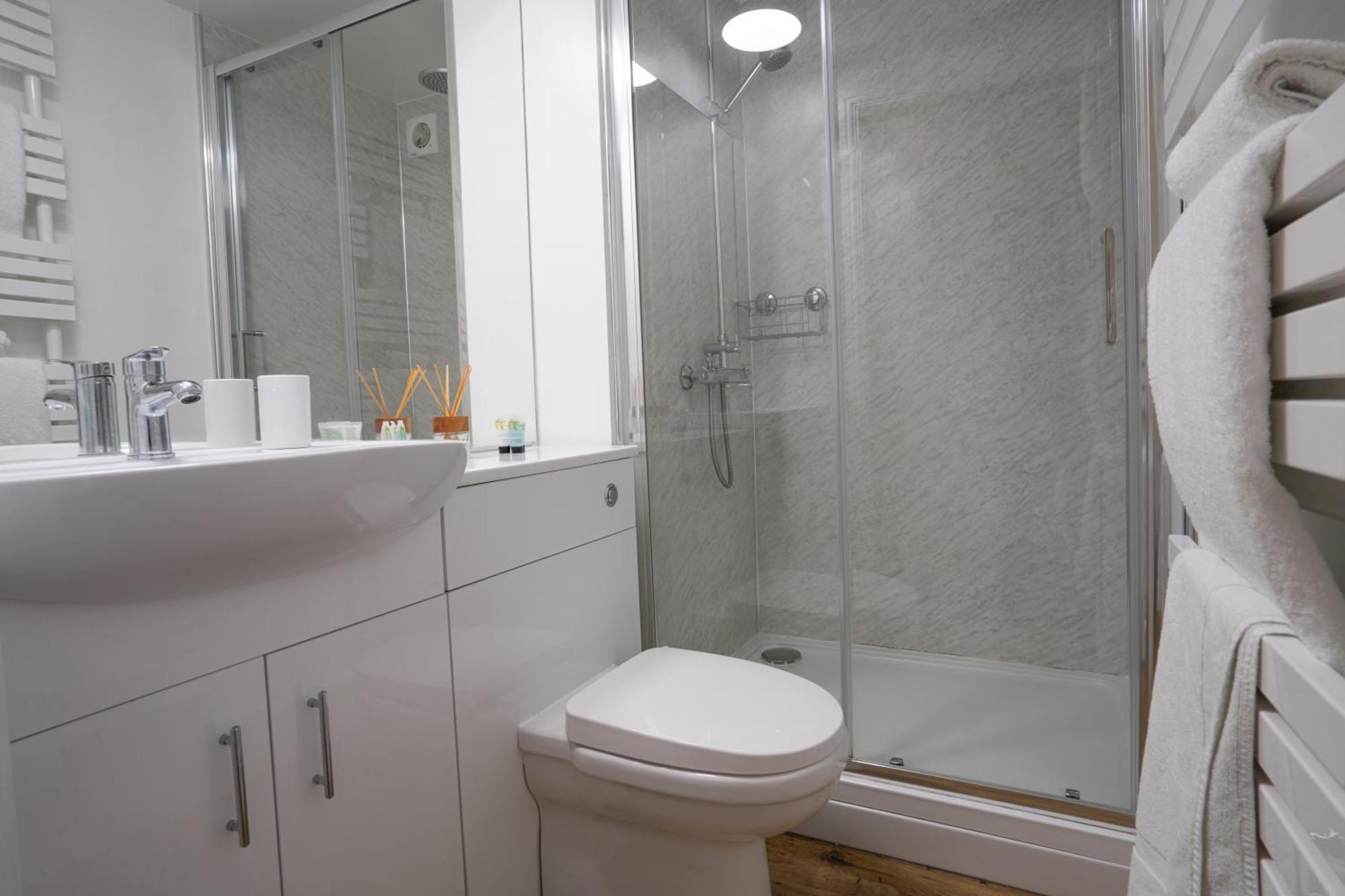 Hassop Station Apartment On The Monsal Trail Bakewell Bagian luar foto